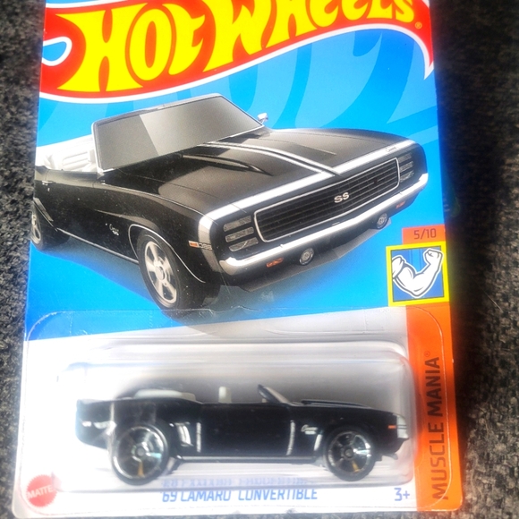 '69 Camaro Convertiblr Hot Wheels Black - Picture 1 of 1
